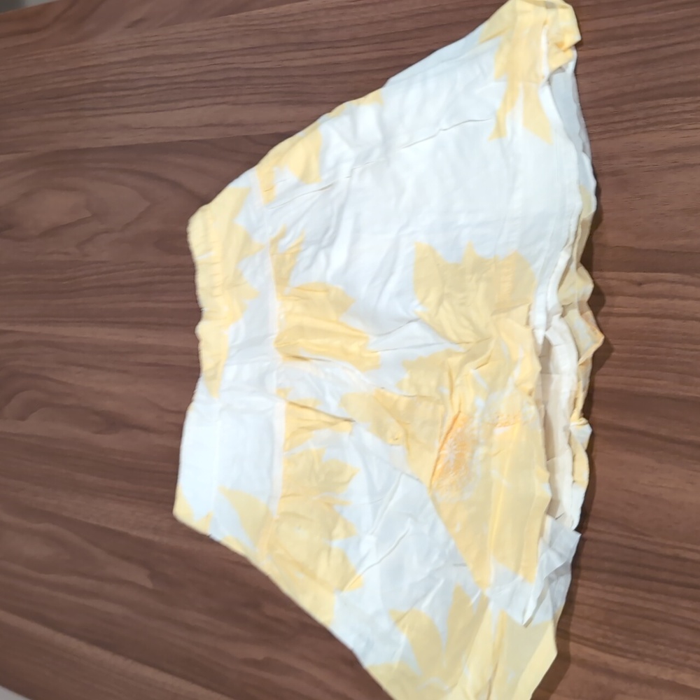 Gap kids skirt size 8 white and yellow adjustable waist